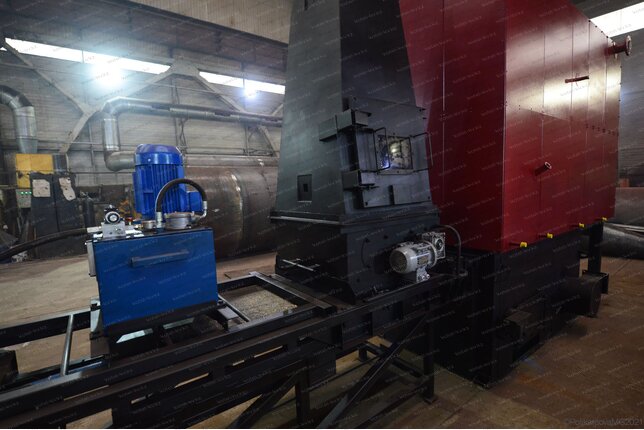 Питатель плунжерный котла 1250 кВт на опилках